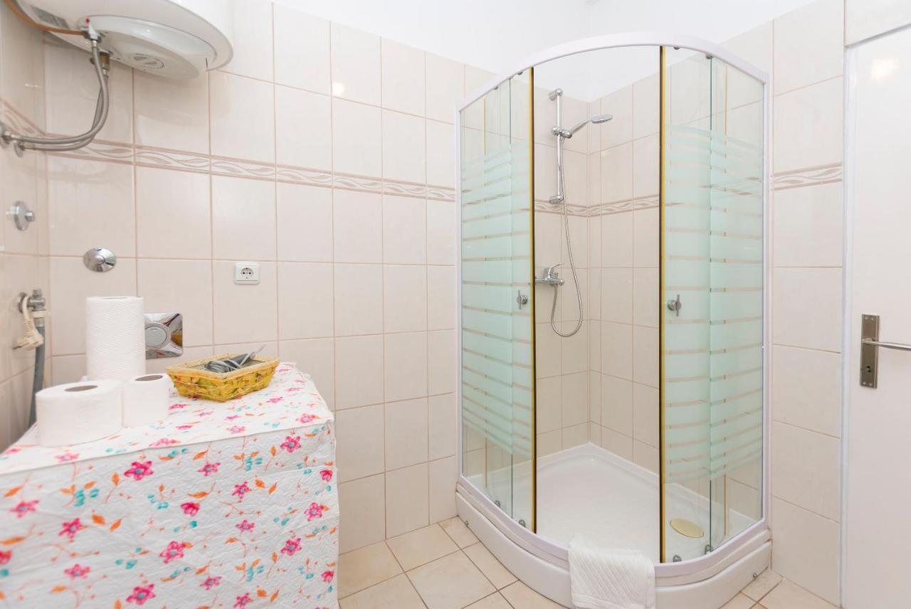 Apartments Milica Kaštela Εξωτερικό φωτογραφία